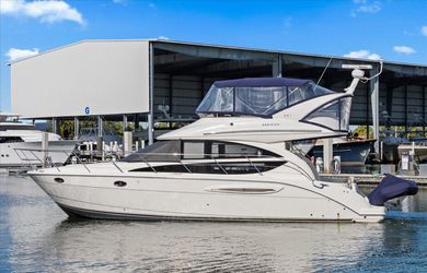 39' Meridian 2014 Yacht For Sale
